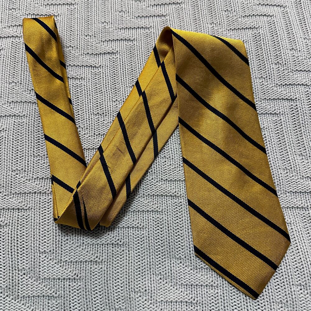 Brooks Brothers yellow gold striped silk tie